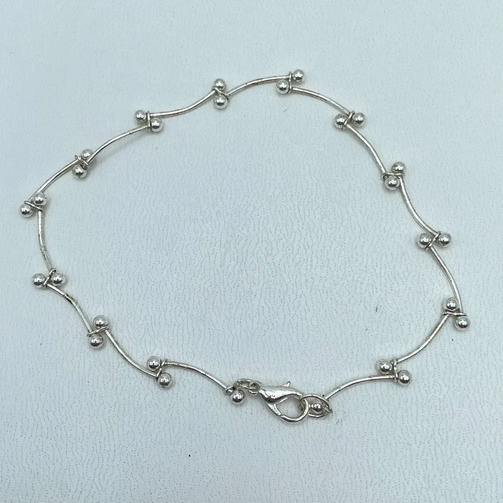 Contemporary Silver-Tone Classic Curved Dainty Bars Ball Link Lobster Bracelet